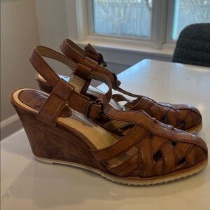 Frye Brown Wedge Sandals 10